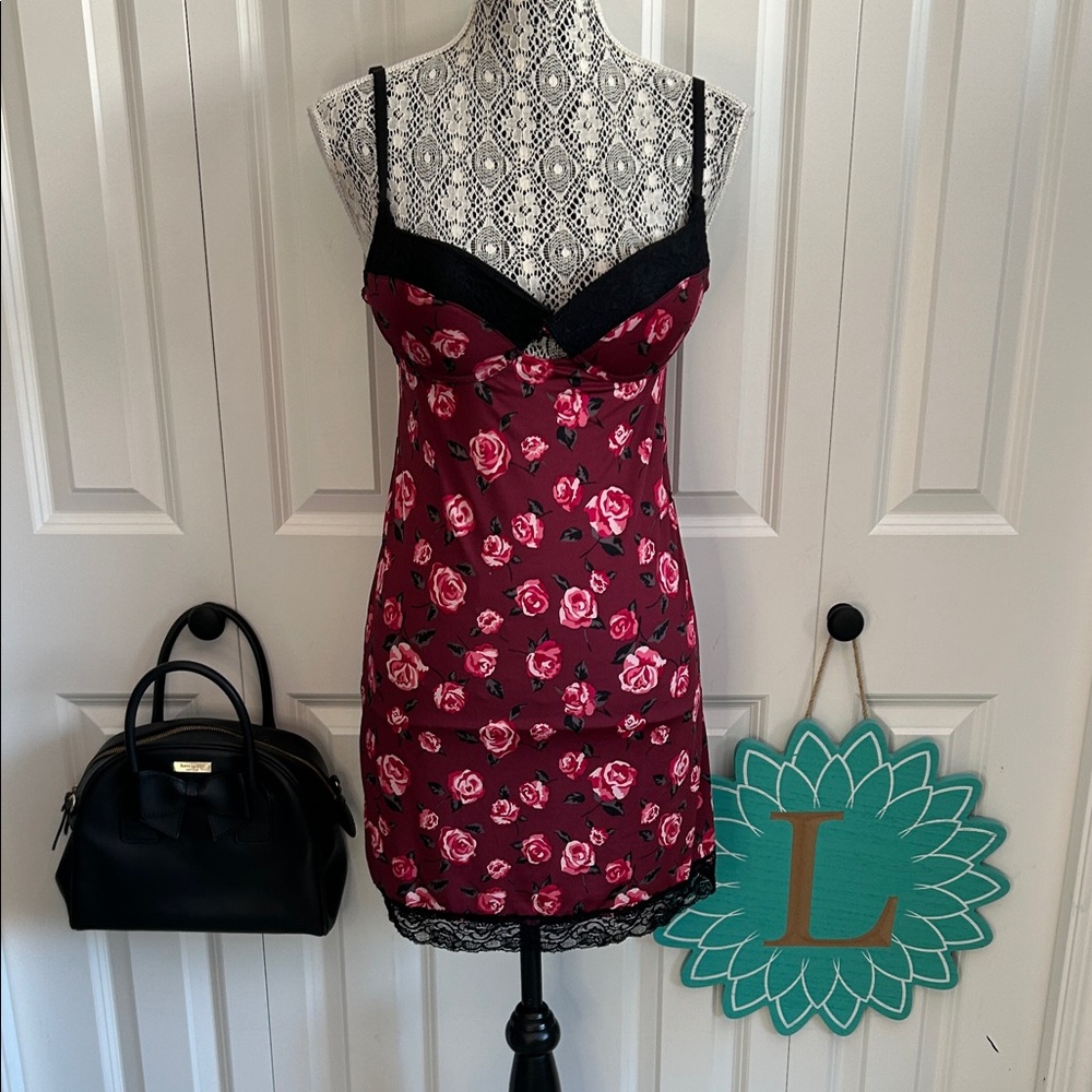 🌹 Marilyn Monroe Red Floral Lace Chemise Size Large